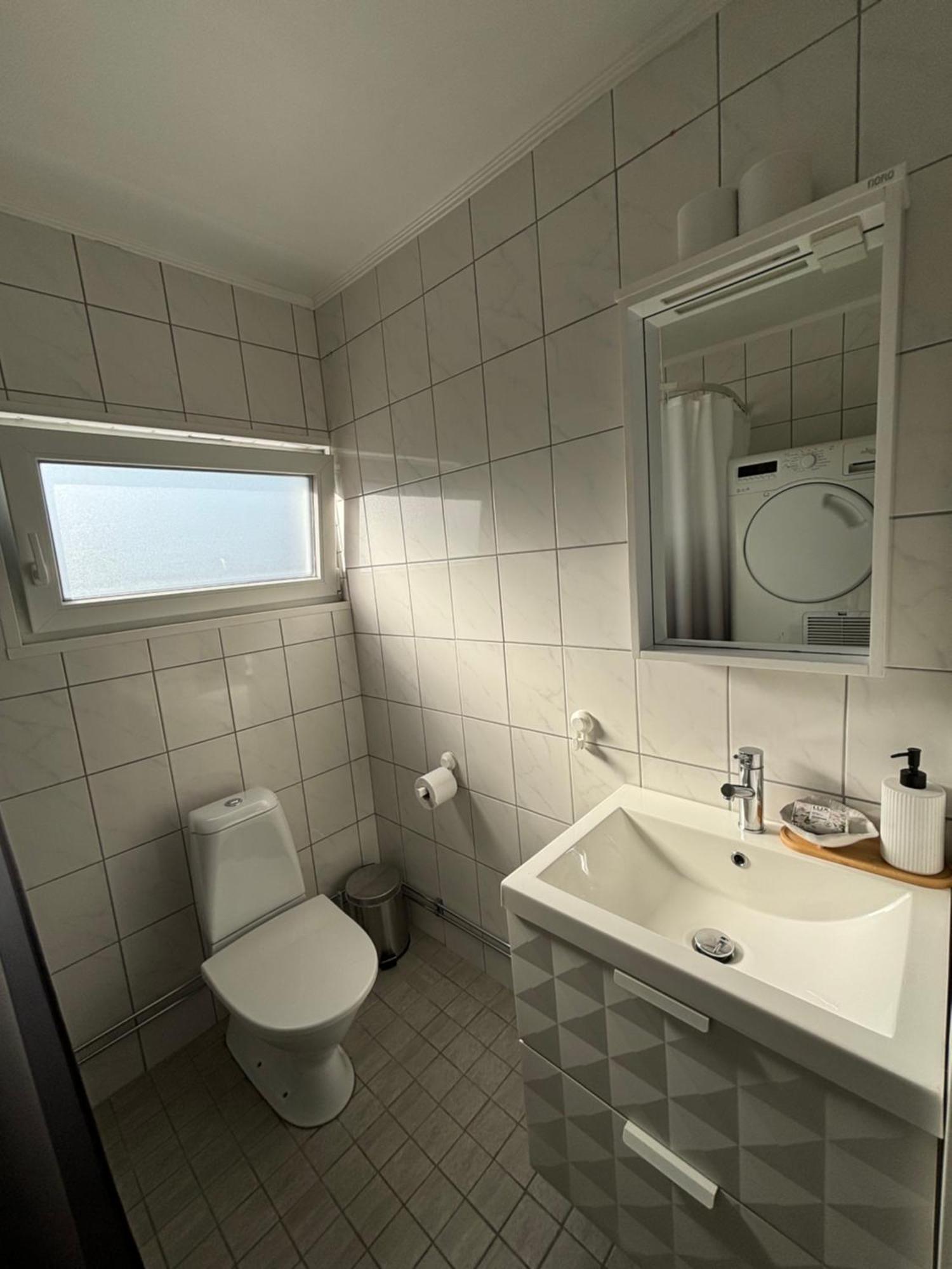 Videdal Apartment 2 Rooms - Own Entrance & Free Parking Malmö Exterior foto